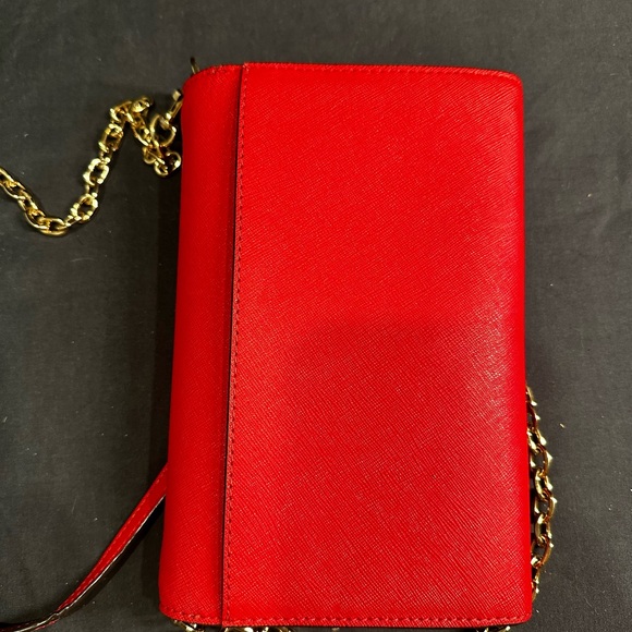 TORY BURCH RED ROBINSON PEBBLED CHAIN WALLET - Picture 14 of 14